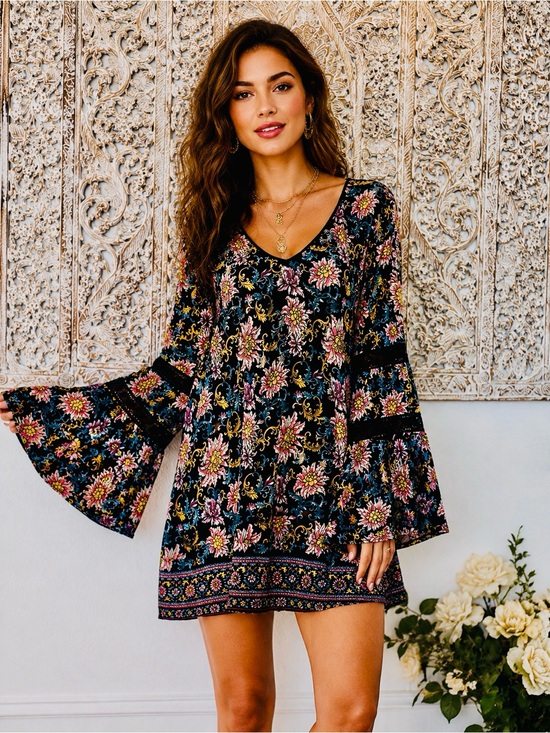 Xhilaration Dresses & Skirts - Xhileration Floral V-Neck Long Sleeve Tunic Dress in Black